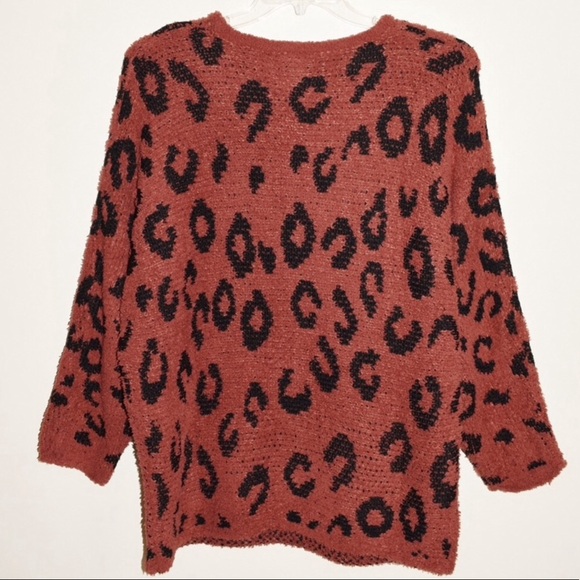 Boutique GiGiO Rust Animal Pattern Oversized Sweater - Picture 5 of 6